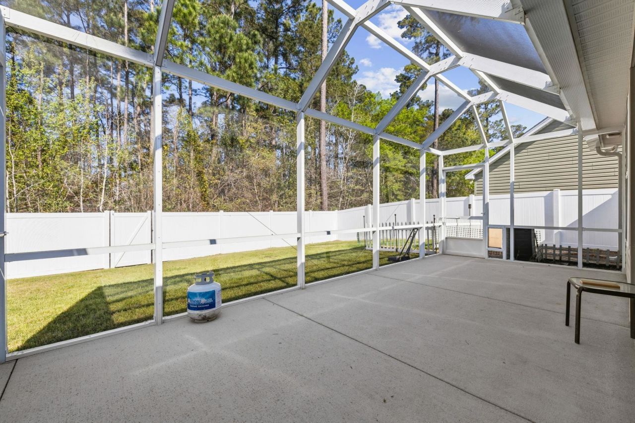 373 Sun Colony Blvd. Photo 25