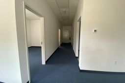 7635-7641 Sandlapper Parkway  photo 4