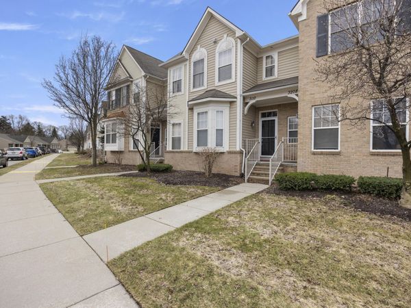 3208 Paradise Trail, Oxford, MI 48371