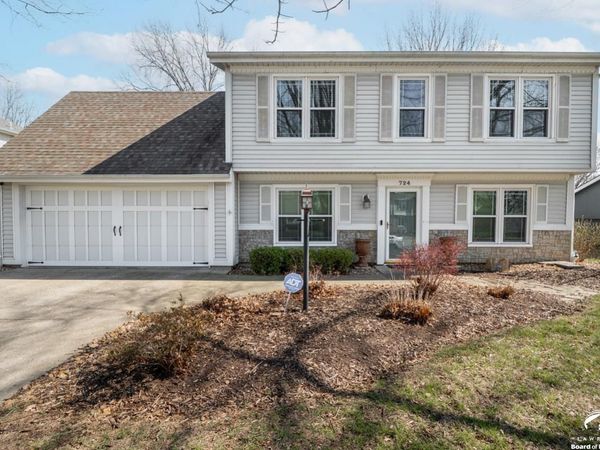724 Eldridge , Lawrence, KS 66049