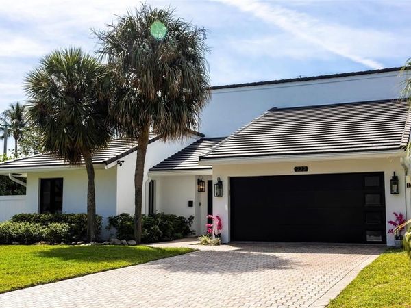 222 N Tradewinds Avenue, Lauderdale-By-The-Sea, FL 33308