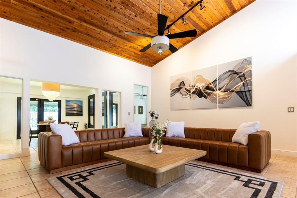 222 N Tradewinds Avenue, Lauderdale by the Sea, FL 33308 Photo