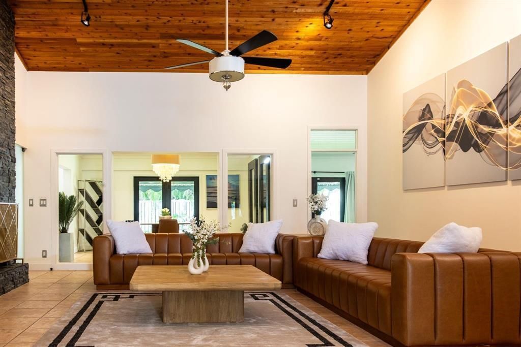 222 N Tradewinds Avenue, Lauderdale by the Sea, FL 33308 Photo