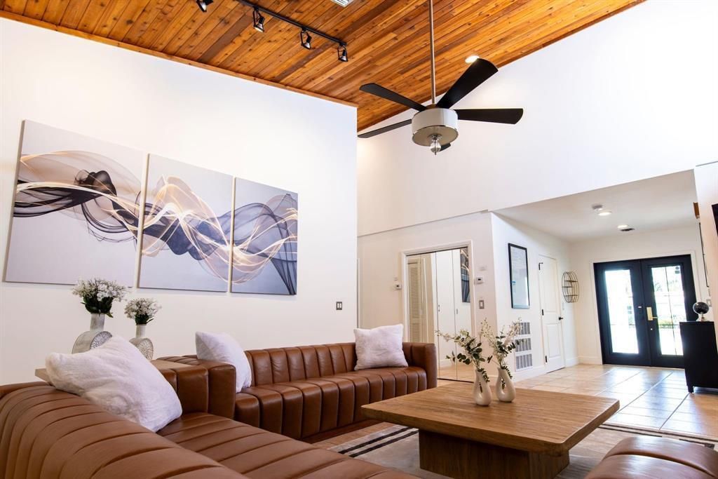 222 N Tradewinds Avenue, Lauderdale by the Sea, FL 33308 Photo