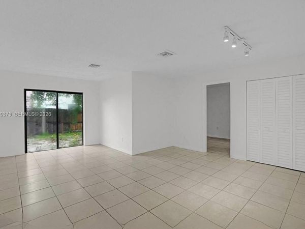 3876 NW 207th St Rd , Miami Gardens, FL 33055