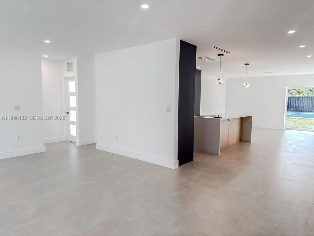 588 Palmetto Dr , Miami Springs, FL 33166 Photo