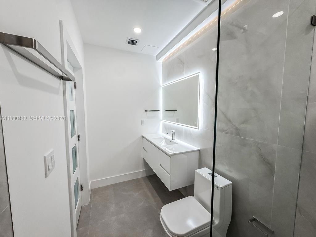 588 Palmetto Dr , Miami Springs, FL 33166 Photo