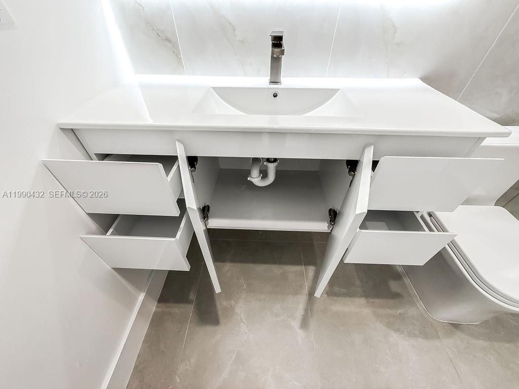 588 Palmetto Dr , Miami Springs, FL 33166 Photo