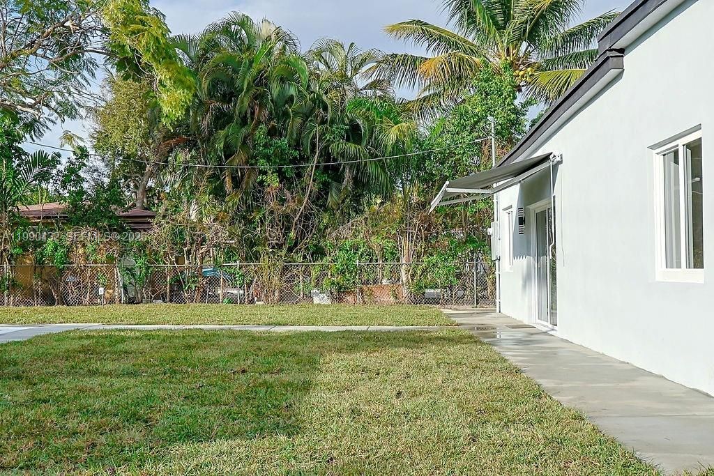 588 Palmetto Dr , Miami Springs, FL 33166 Photo