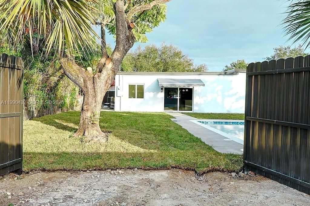 588 Palmetto Dr , Miami Springs, FL 33166 Photo