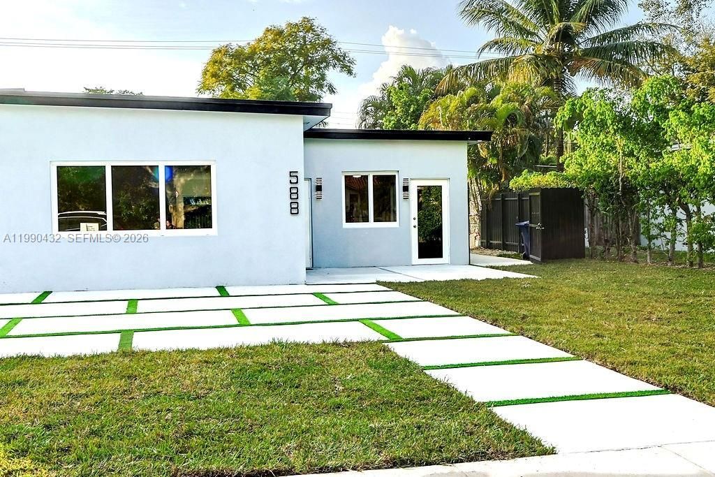 588 Palmetto Dr , Miami Springs, FL 33166 Photo