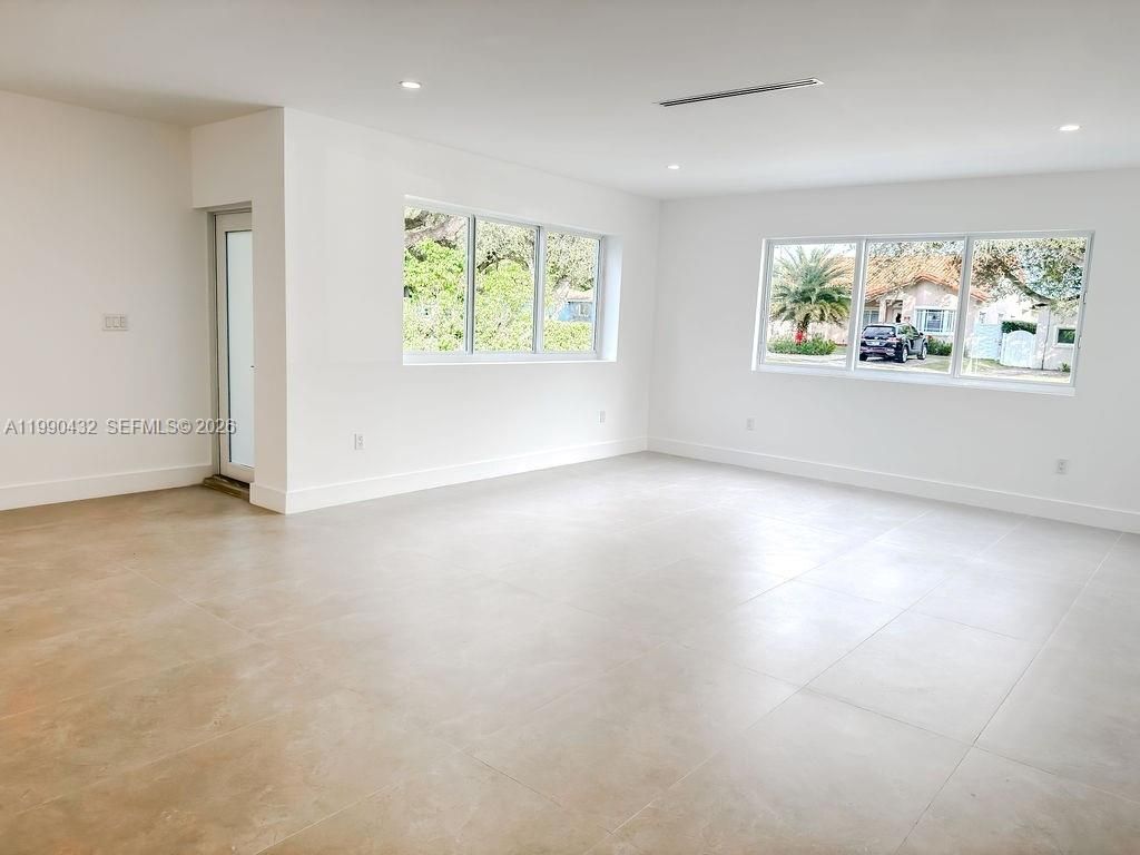 588 Palmetto Dr , Miami Springs, FL 33166 Photo