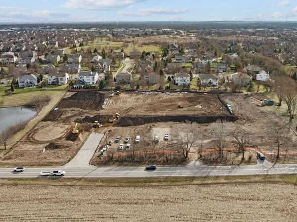 Unit 4B Prairie Grove Drive , Geneva, IL 60134