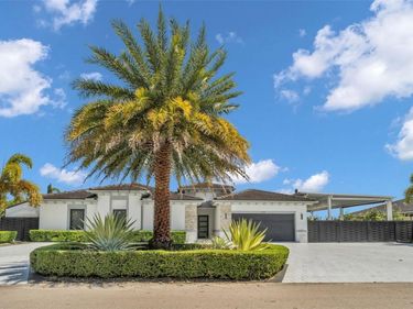 21301 SW 132ND COURT, MIAMI, FL 33177