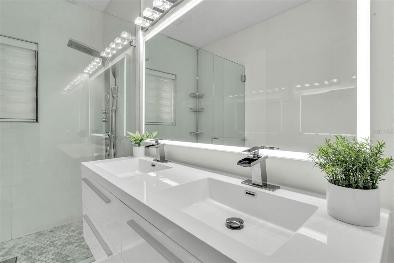 21301 SW 132nd Court, Miami, FL 33177 Photo