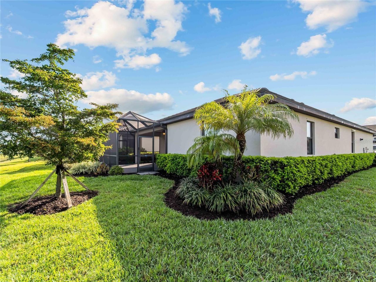 15885 Islandwalk Avenue, Bradenton, FL 34211 Photo