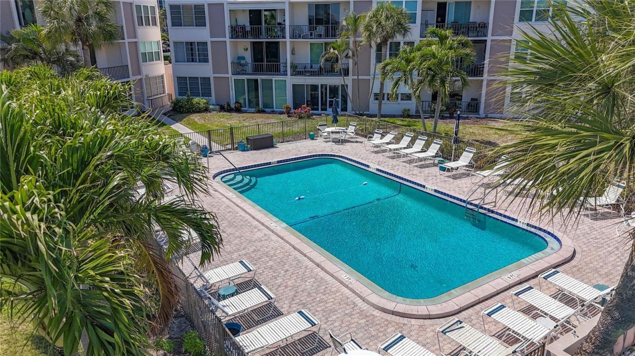 7425 Bay Island Drive S, Unit 105, South Pasadena, FL 33707 Photo