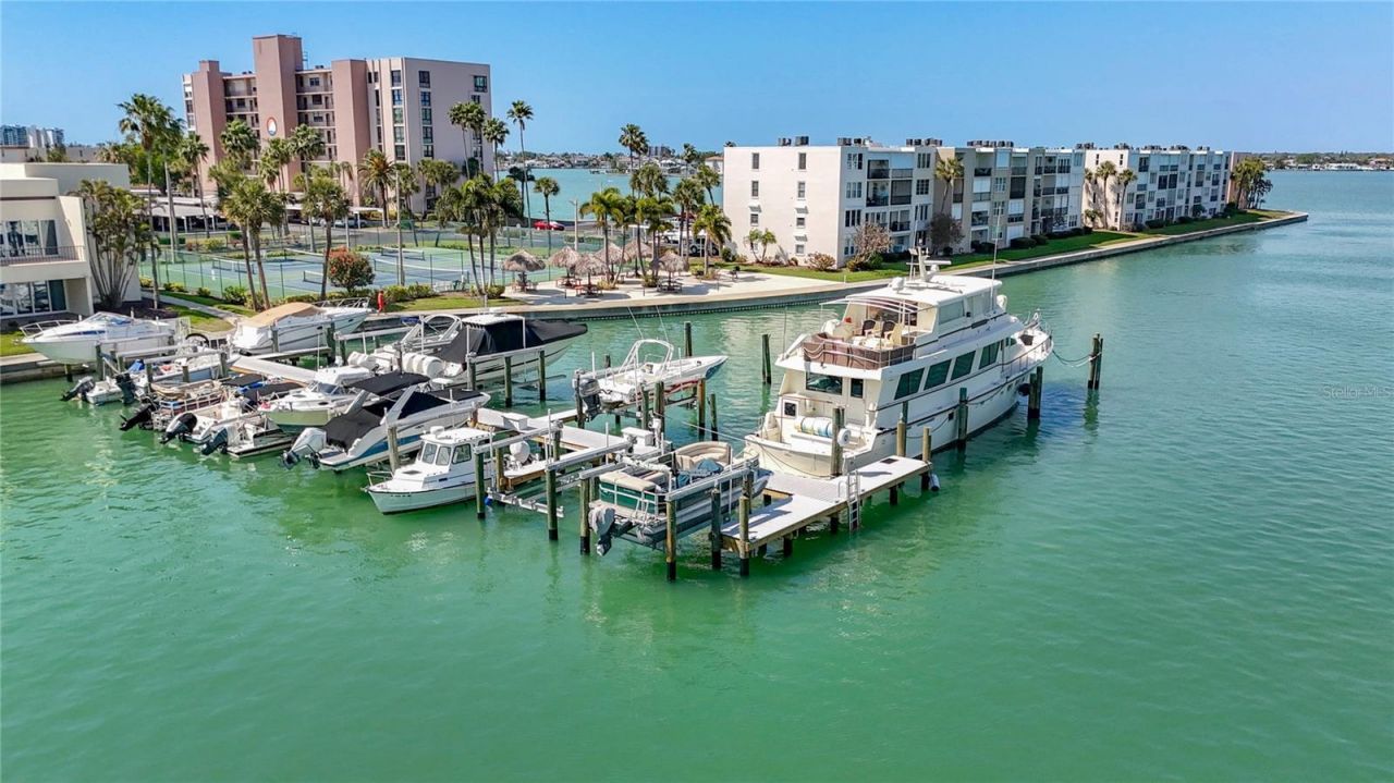7425 Bay Island Drive S, Unit 105, South Pasadena, FL 33707 Photo