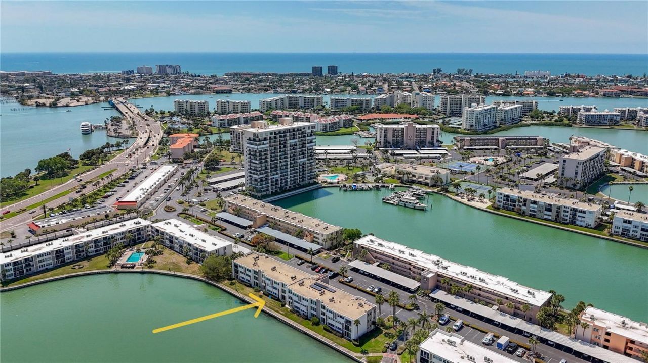 7425 Bay Island Drive S, Unit 105, South Pasadena, FL 33707 Photo