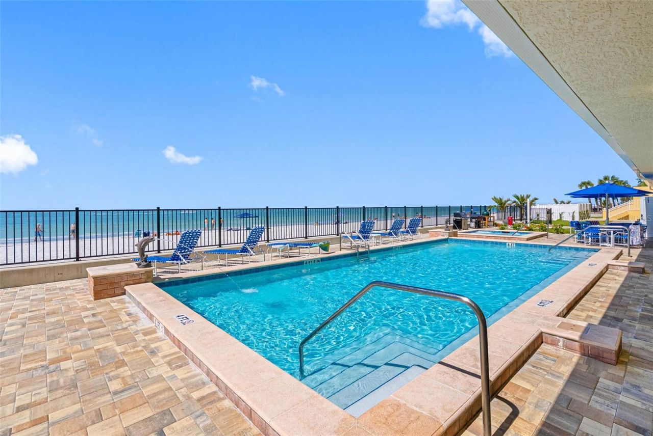 16750 Gulf Boulevard, Unit 414, North Redington Beach, FL 33708 Photo