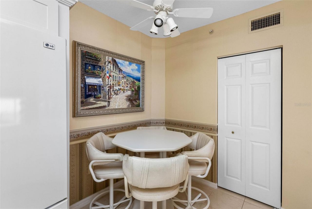 16750 Gulf Boulevard, Unit 414, North Redington Beach, FL 33708 Photo