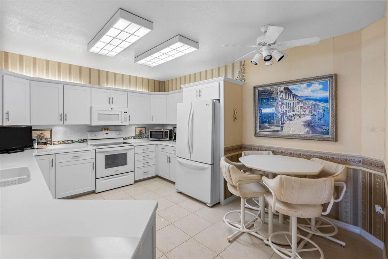 16750 Gulf Boulevard, Unit 414, North Redington Beach, FL 33708 Photo