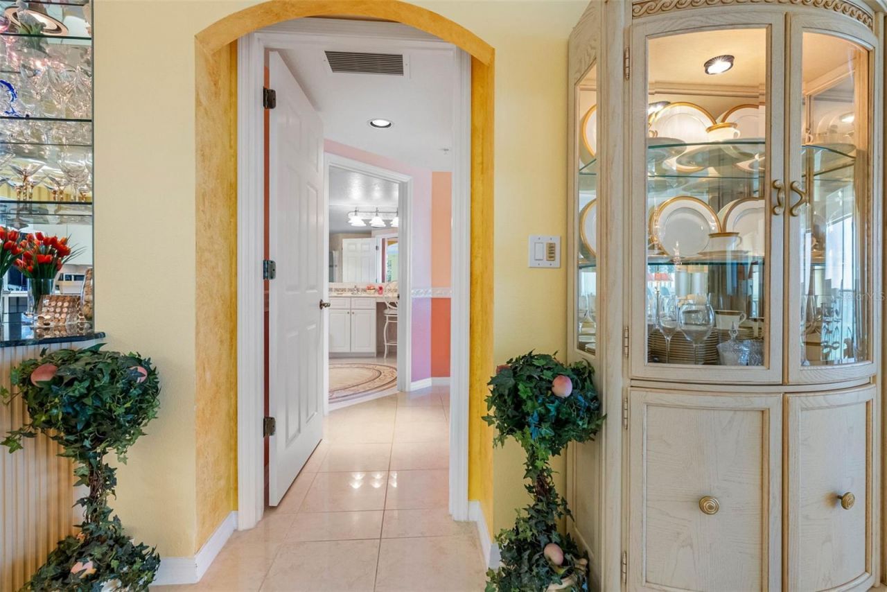 16750 Gulf Boulevard, Unit 414, North Redington Beach, FL 33708 Photo