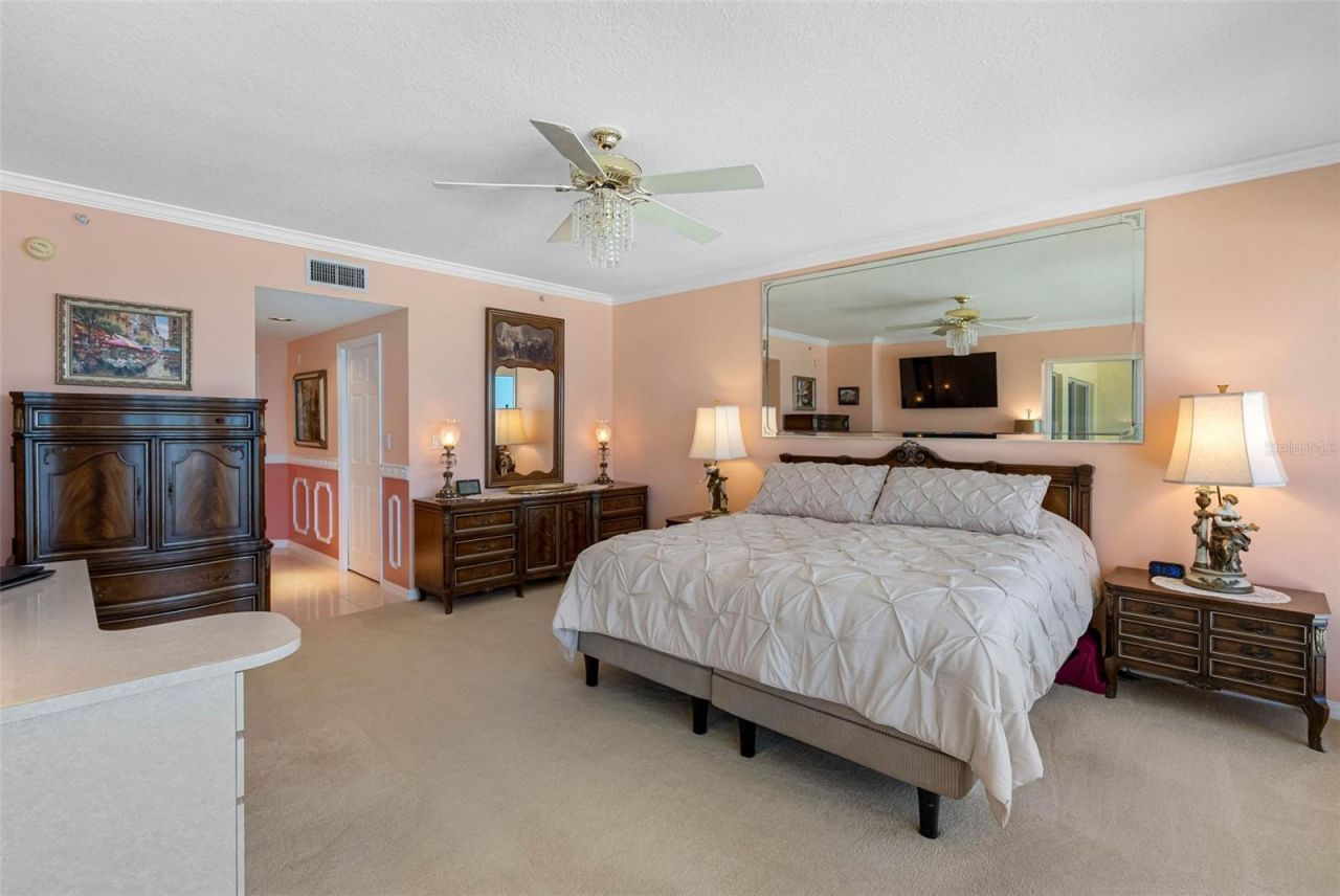 16750 Gulf Boulevard, Unit 414, North Redington Beach, FL 33708 Photo