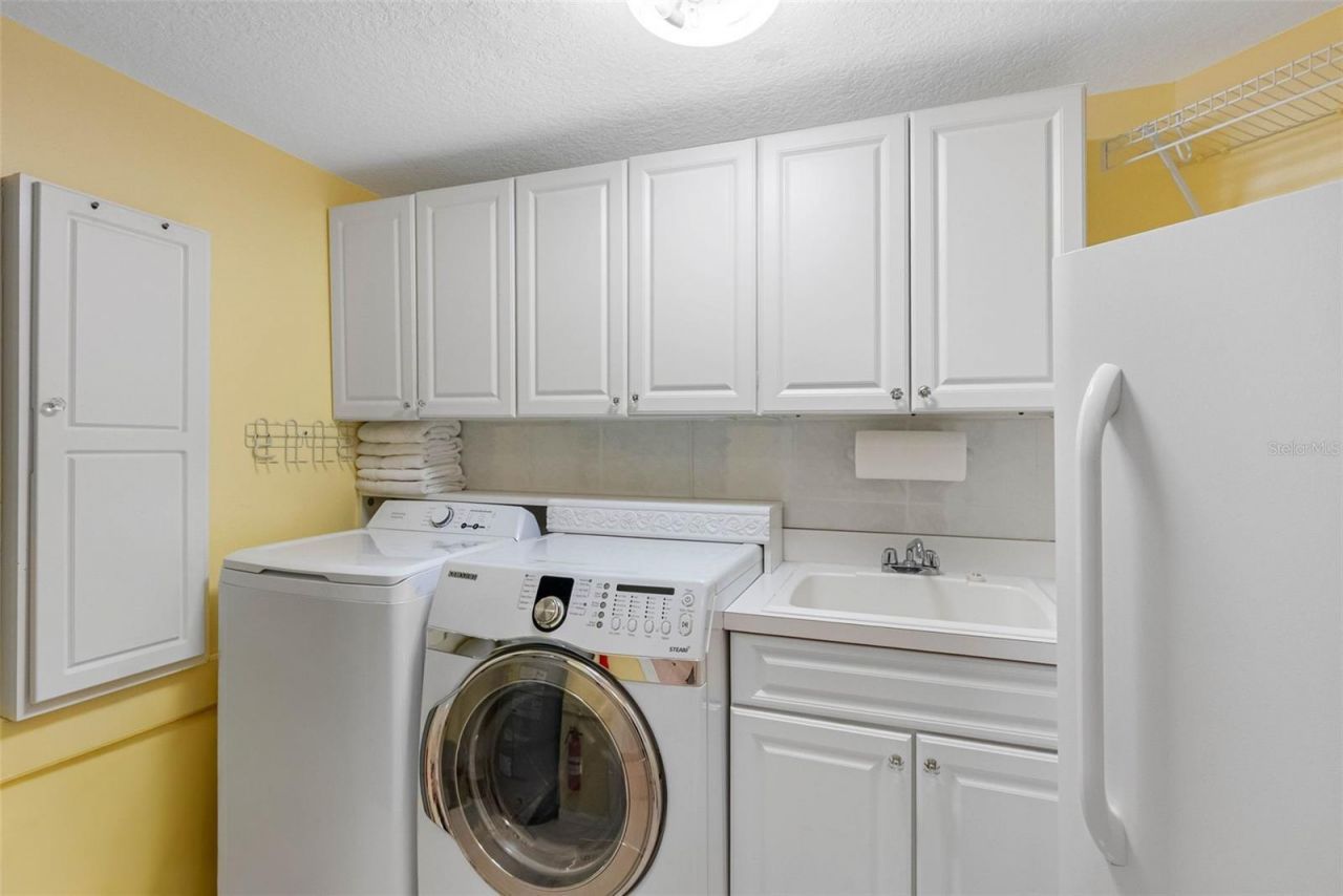 16750 Gulf Boulevard, Unit 414, North Redington Beach, FL 33708 Photo