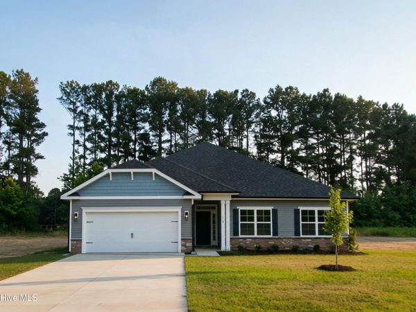 318 Eastwood Drive, Wallace, NC 28466