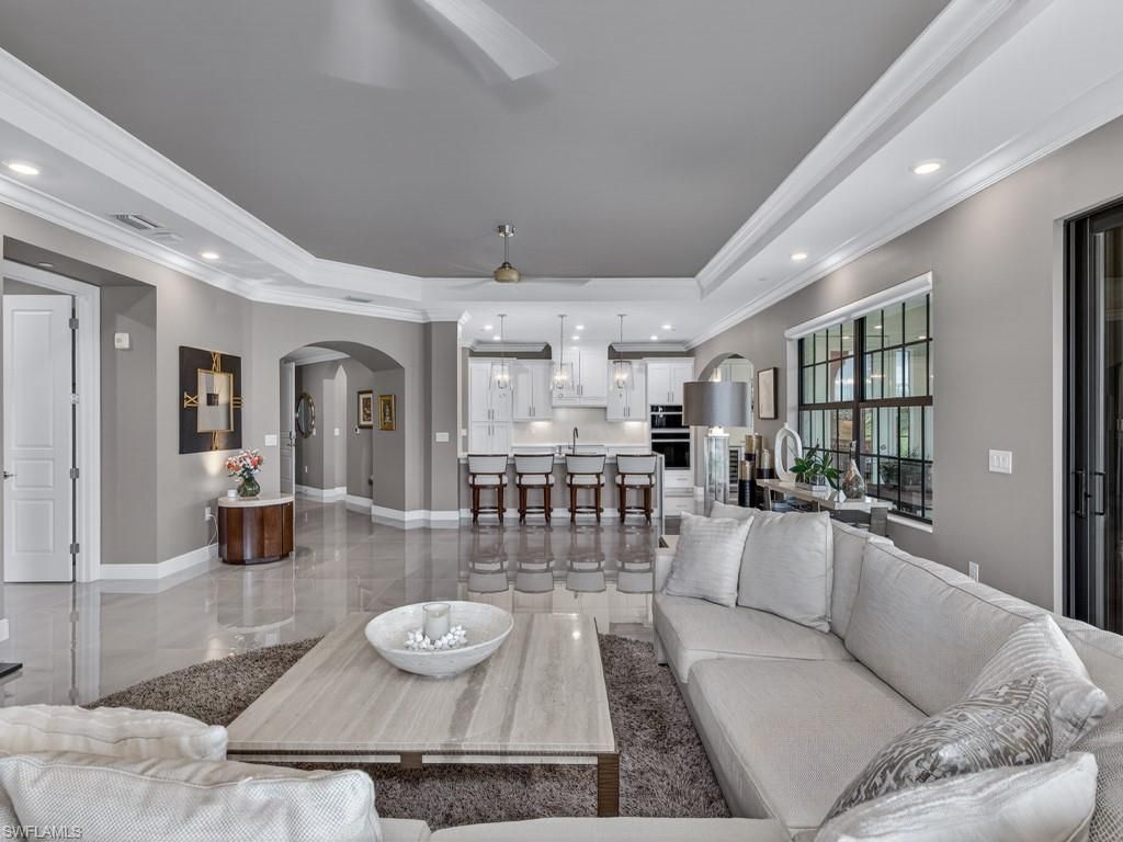16371 Viansa Way, Unit 201, Naples, FL 34110 Photo