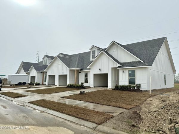 105 Maplebrook Way, Youngsville, LA 70592