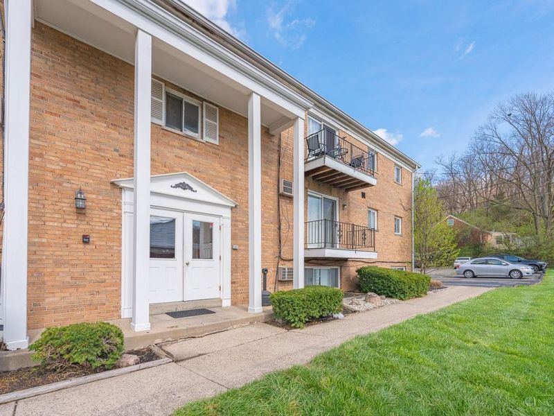 10916 Reading Road, Cincinnati, OH 45241 Photo 2