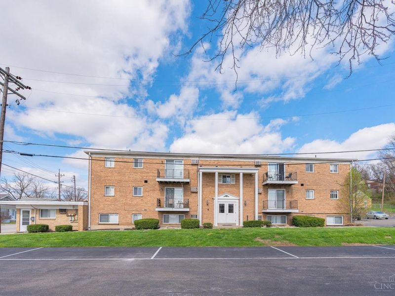 10916 Reading Road, Cincinnati, OH 45241 Photo 3