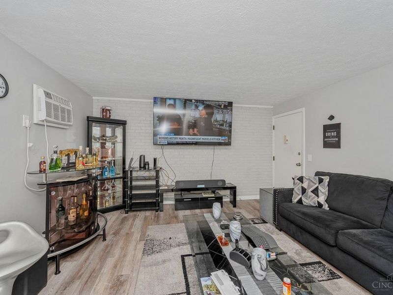 10916 Reading Road, Cincinnati, OH 45241 Photo 5