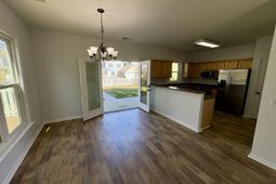 218 Trillium Avenue photo 4