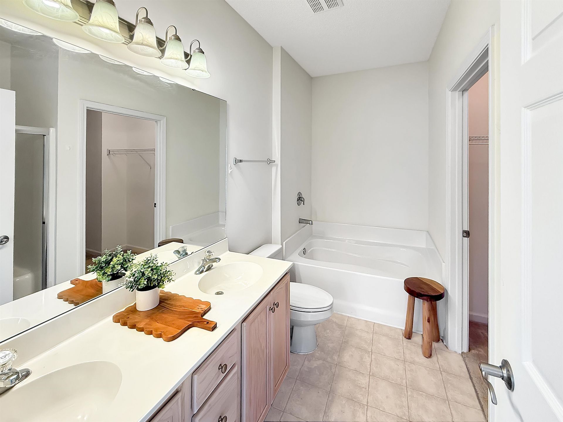 184-2 Red Rose Blvd. Photo 14