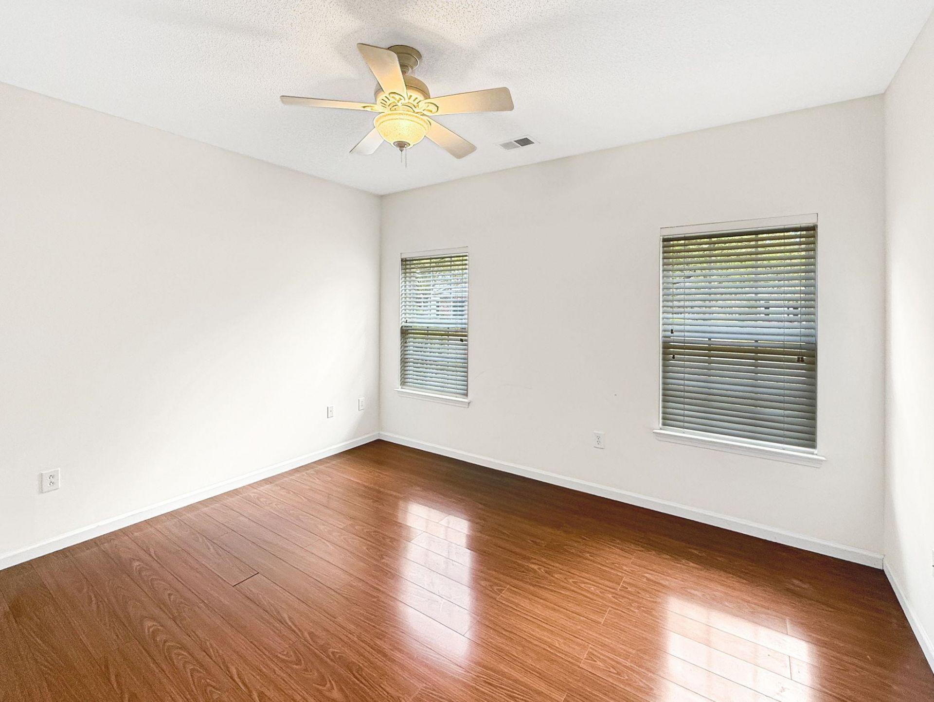 184-2 Red Rose Blvd. Photo 17