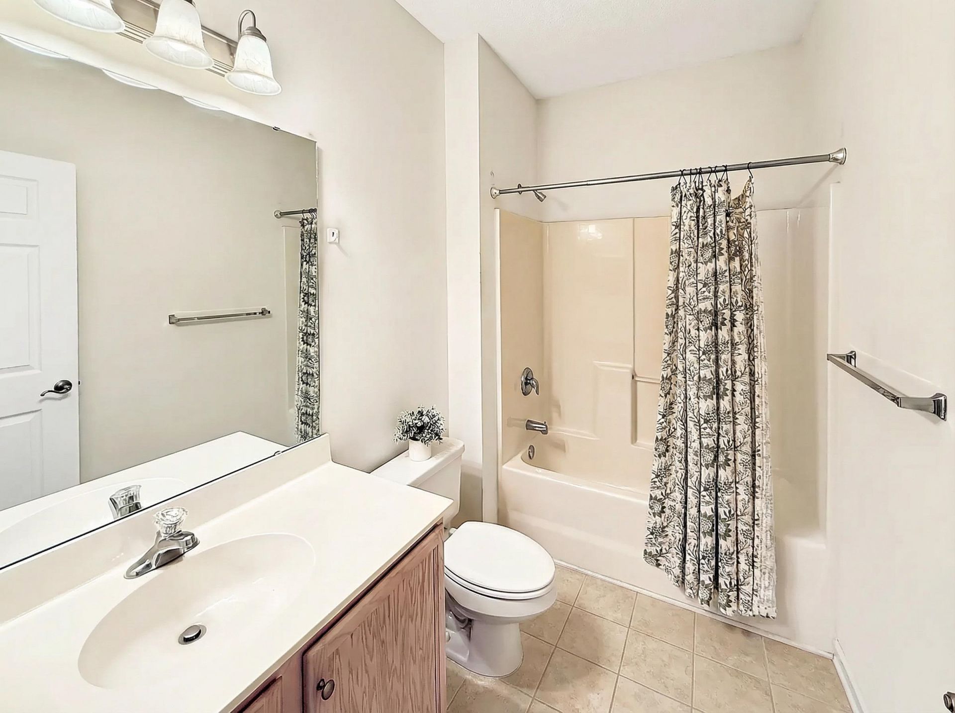 184-2 Red Rose Blvd. Photo 18