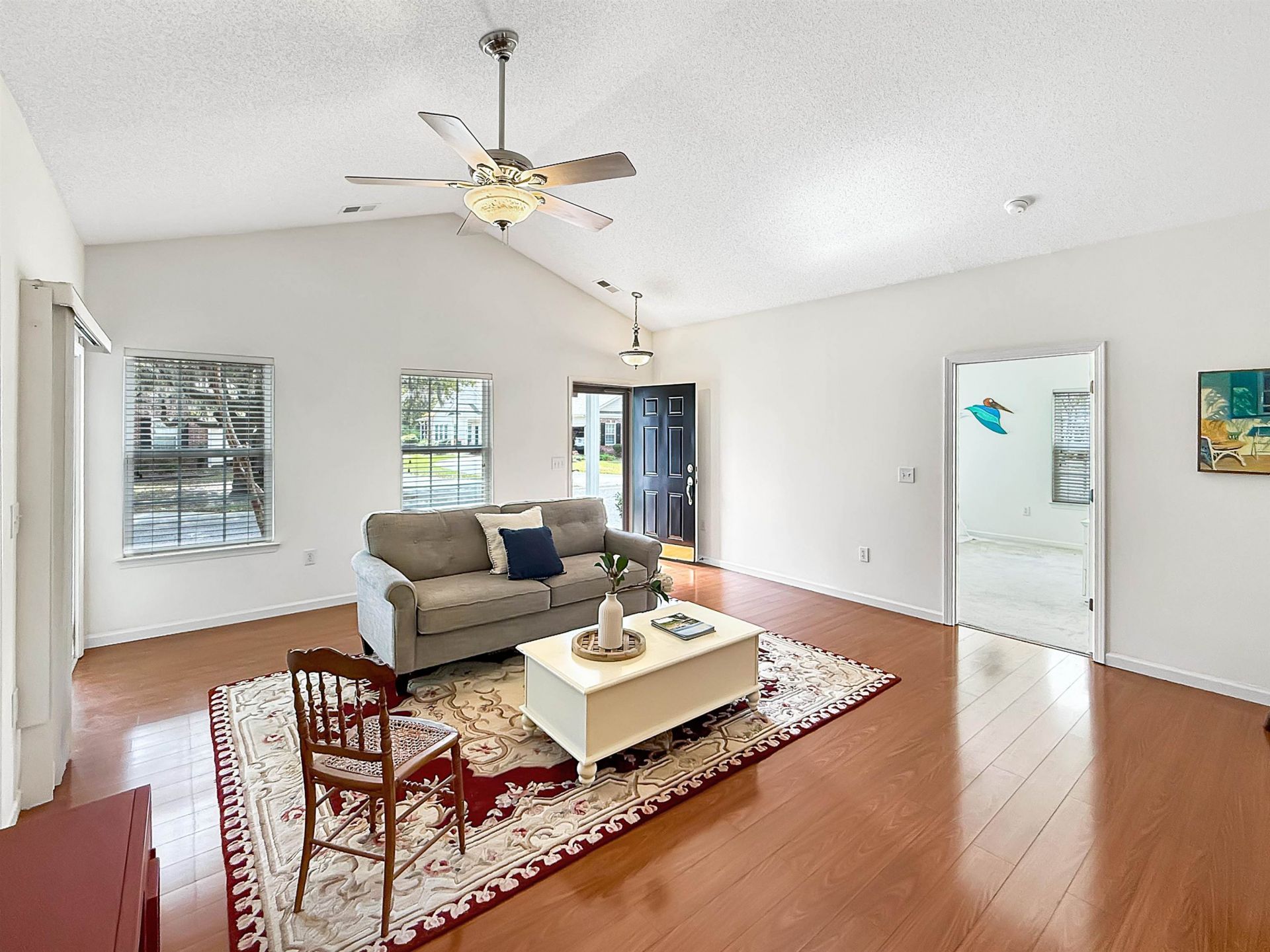 184-2 Red Rose Blvd. Photo 6