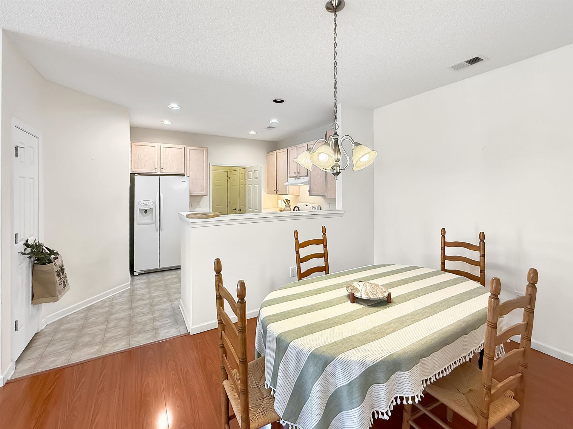 184-2 Red Rose Blvd. Photo 7