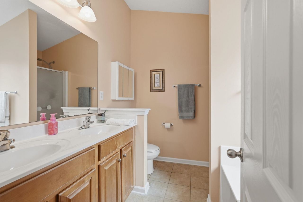 505 Crystalaire Rd. Photo 17