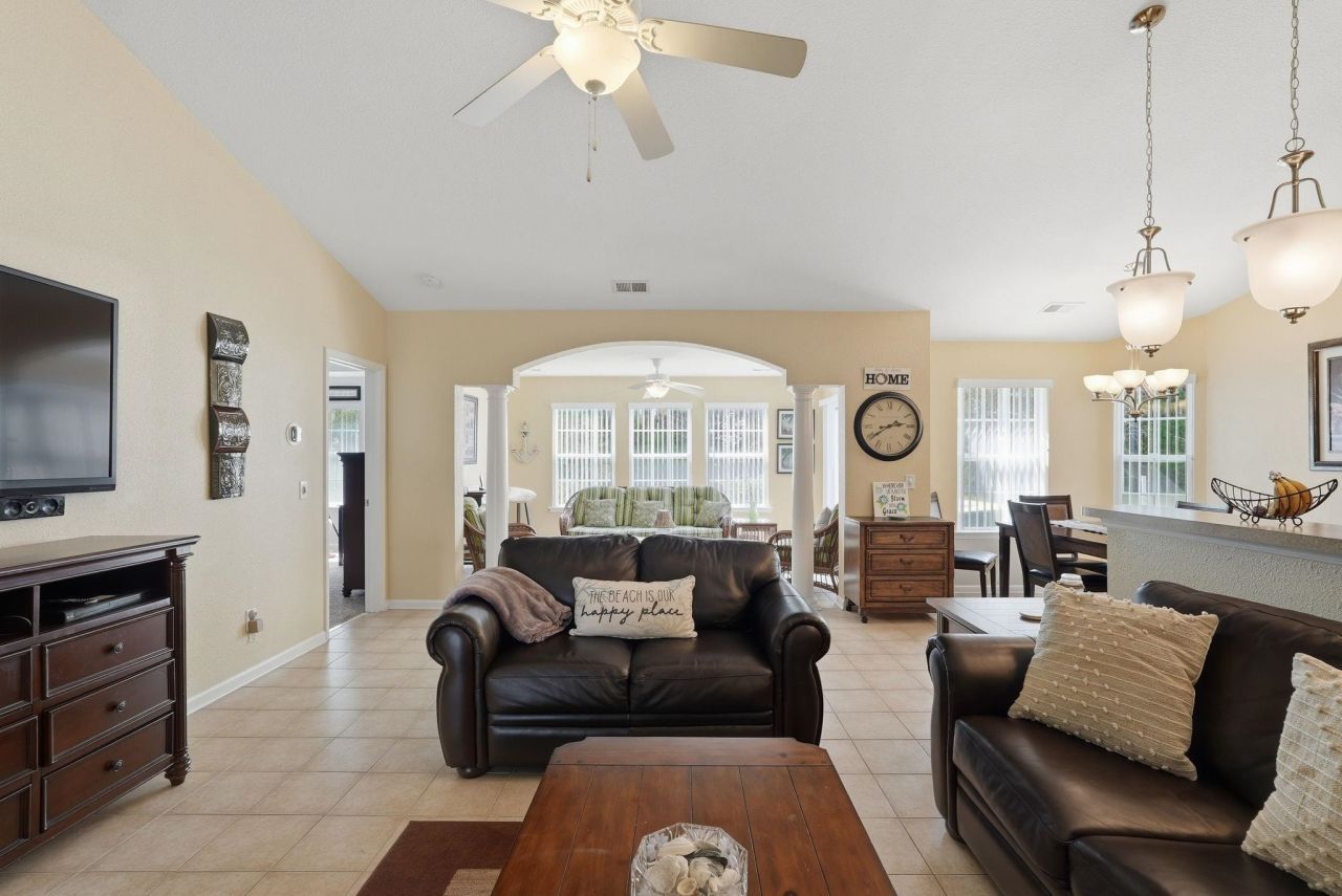 505 Crystalaire Rd. Photo 4