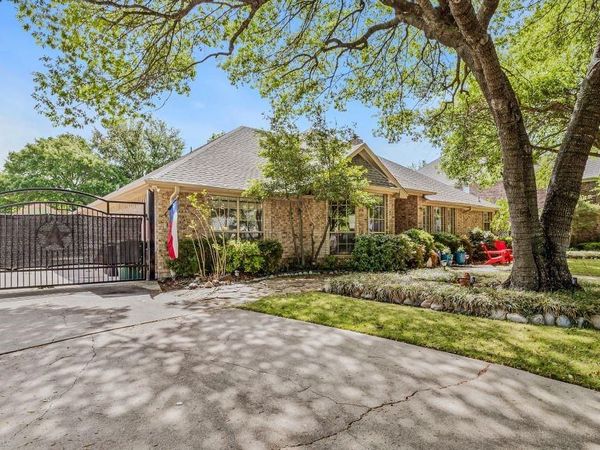 5017 River Bluff Drive, Fort Worth, TX 76132