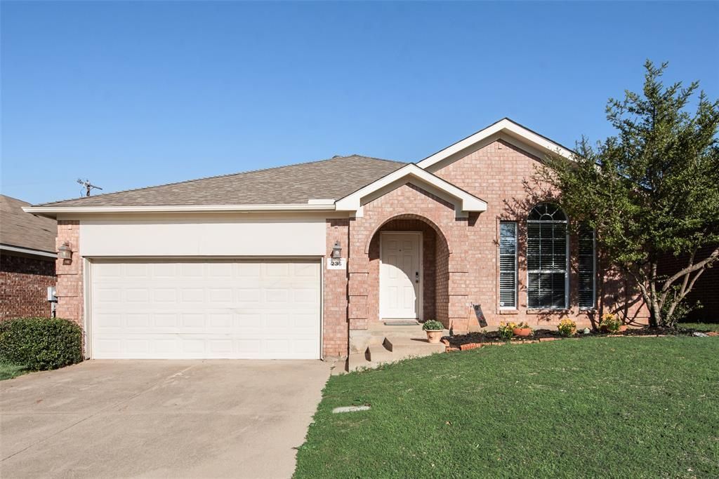 236 Goldeneye Lane, Fort Worth, TX 76120 Main Photo