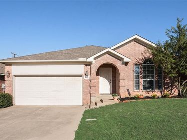 236 Goldeneye Lane, Fort Worth, TX 76120