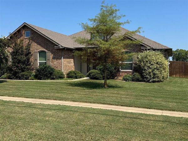 792 E Northside Drive, Pilot Point, TX 76258