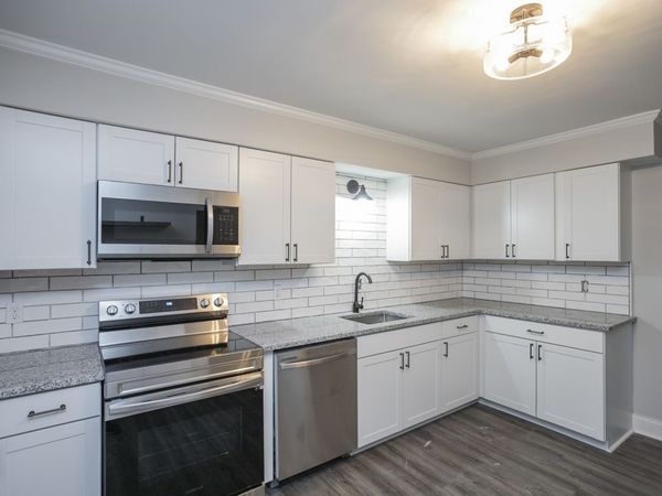 4831 Club Dr, Old Hickory, TN 37138