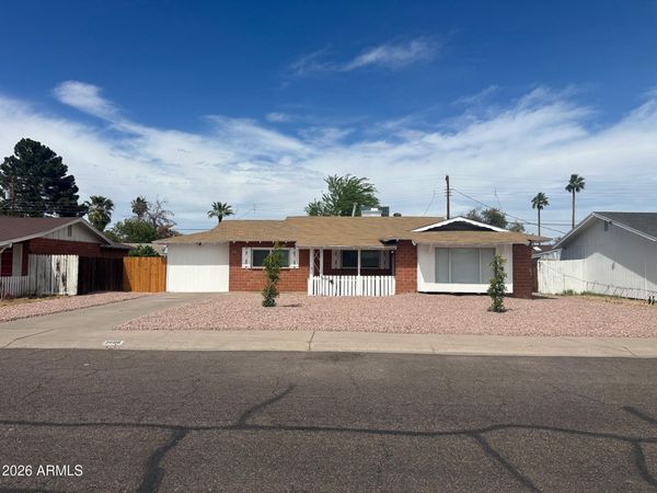 3606 W STELLA Lane, Phoenix, AZ 85019