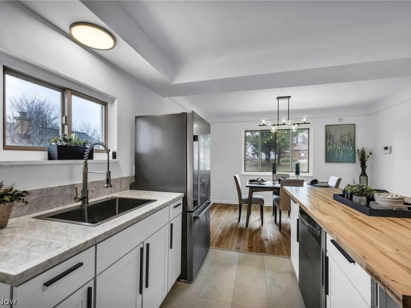 6104 Turney Road, Garfield Heights, OH 44125 Photo 13